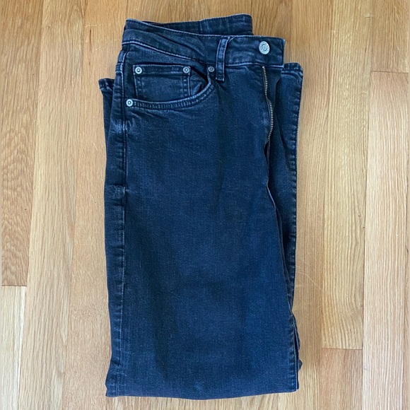 H&M High-Waisted Jeans (Black, sz 6) - Picture 4 of 5